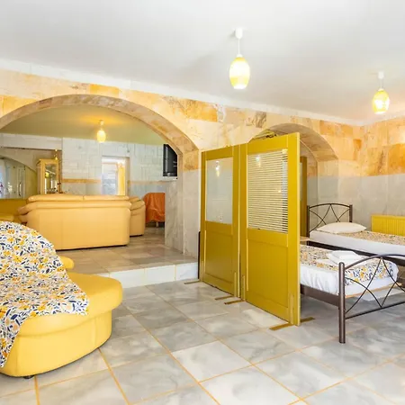 Villa Paco's Luxury 32 *