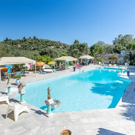 Paco's Luxury 32 Vila