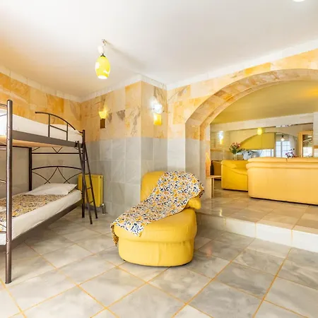 Vila Paco's Luxury 32 Oziás